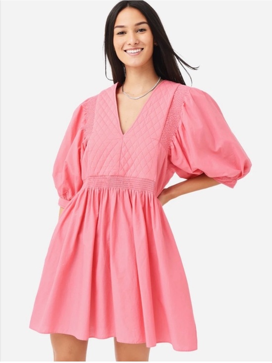 HUNTER BELL Dresses & Skirts - HUNTER BELL Dixon Quilted Puff Sleeve  Dress in Coral